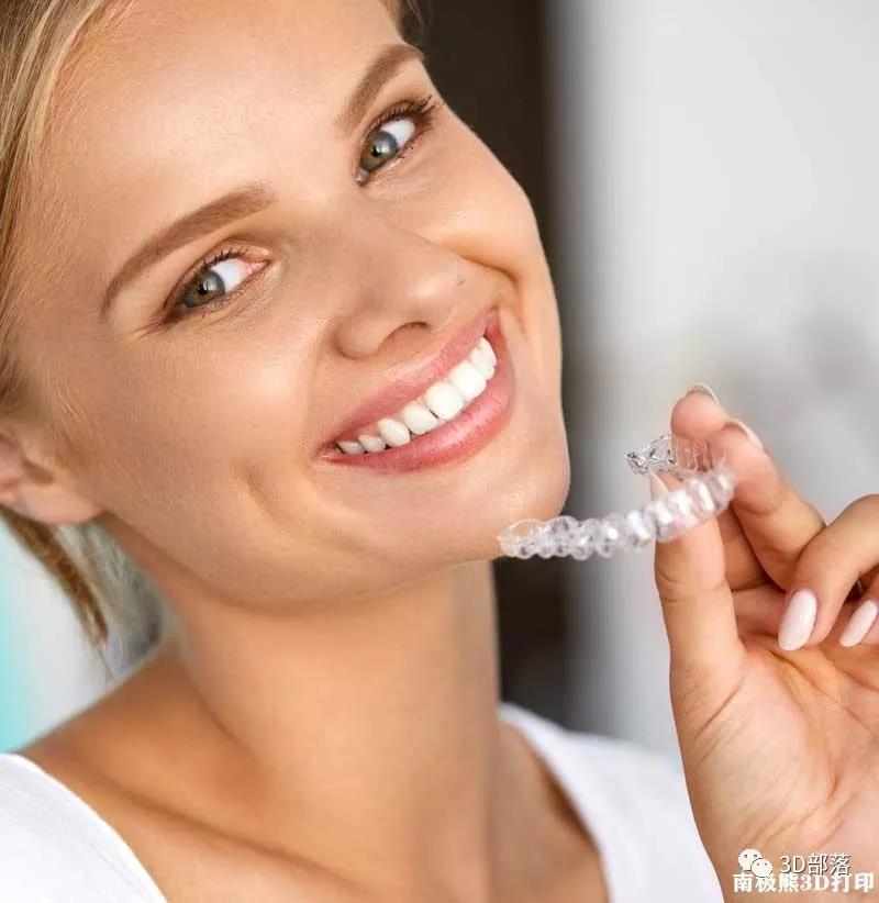 借助3D打印牙模，齿科隐形正畸O2O公司SmileDirectClub上市募资13亿美元