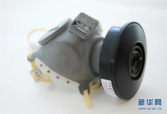 捷克利用3D打印技术制作口罩