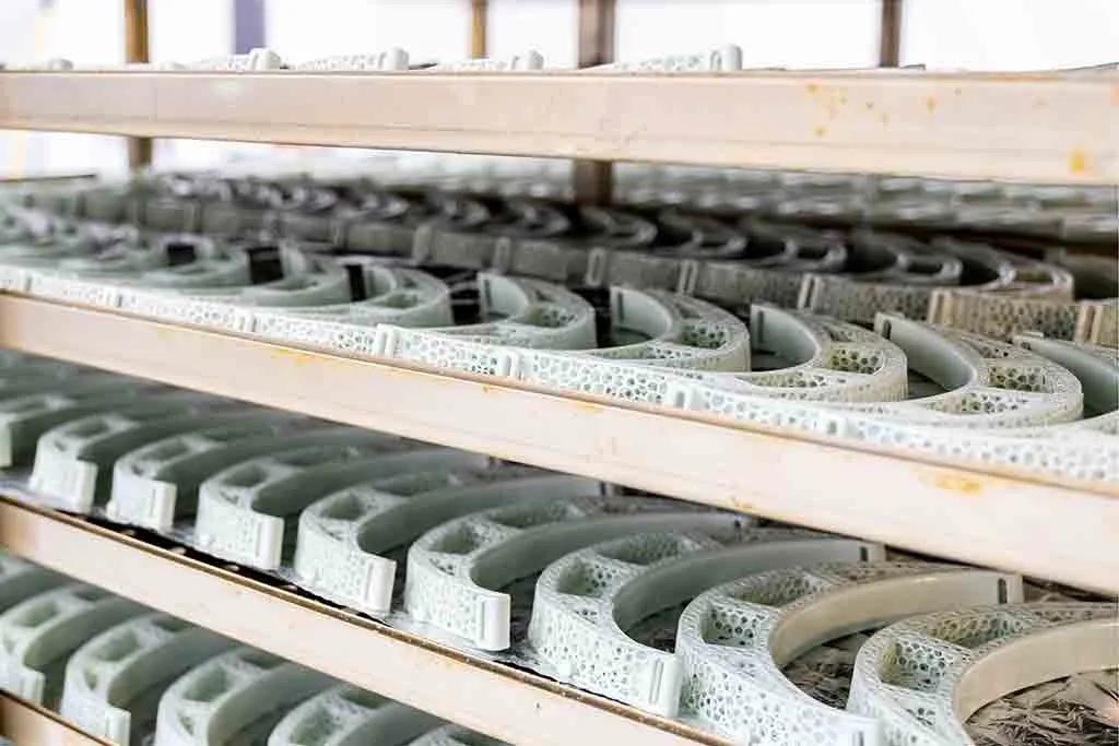 Adidas将3D打印技术用于制作医护面罩