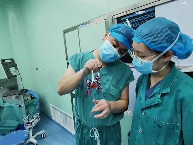 成都女子肺结节原位癌 医生借3D打印为其切除