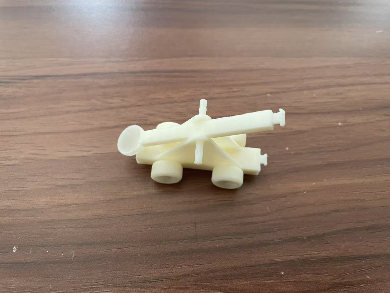 【视频】月球车，有弹射装置的月球车